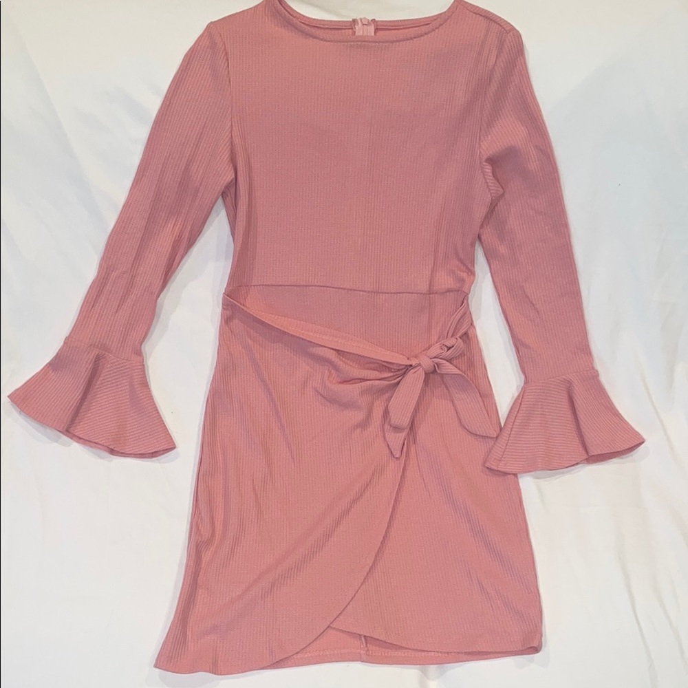 Pink Sheath Dress with Bell Sleeves and Crew Neck